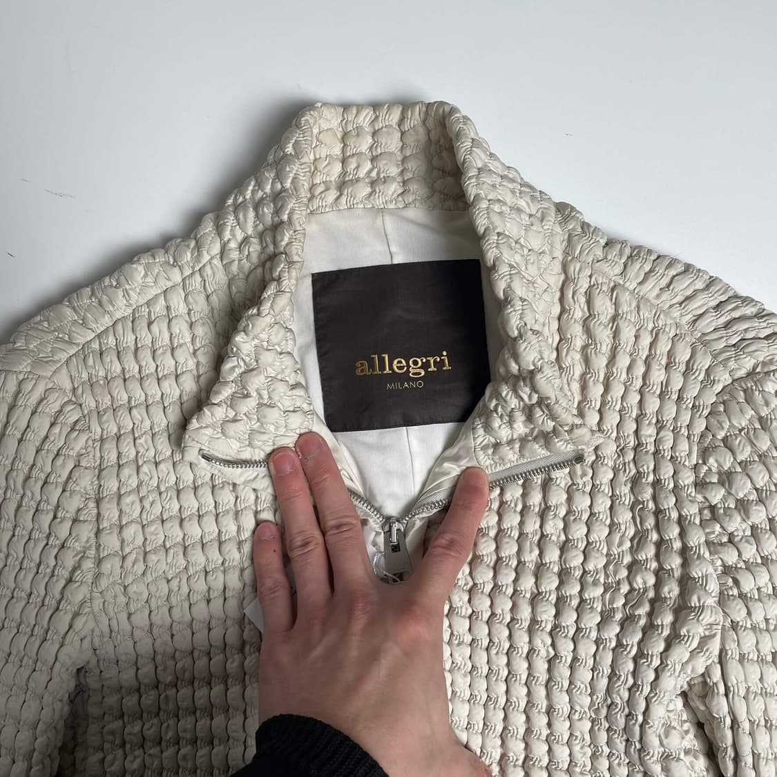 Allegri 화이트 앰보싱 집업 자켓 상품이미지10