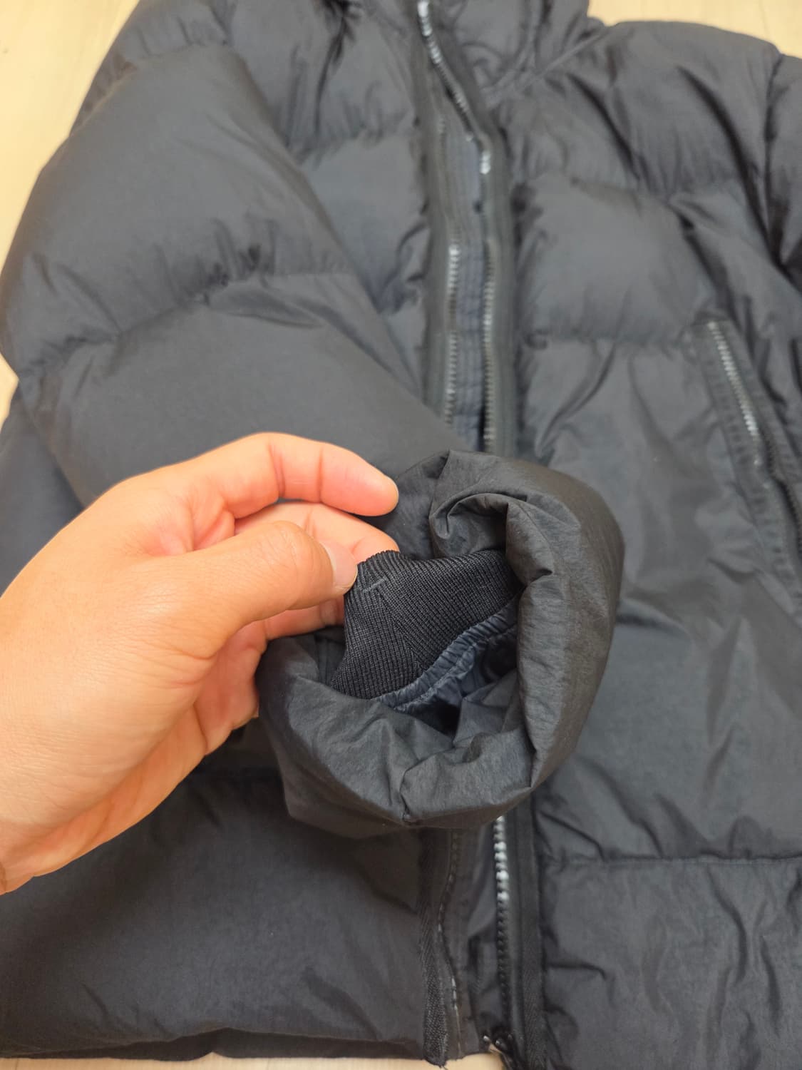 21FW 스톤아일랜드 크링클랩스 (블랙/라지) 상품이미지6