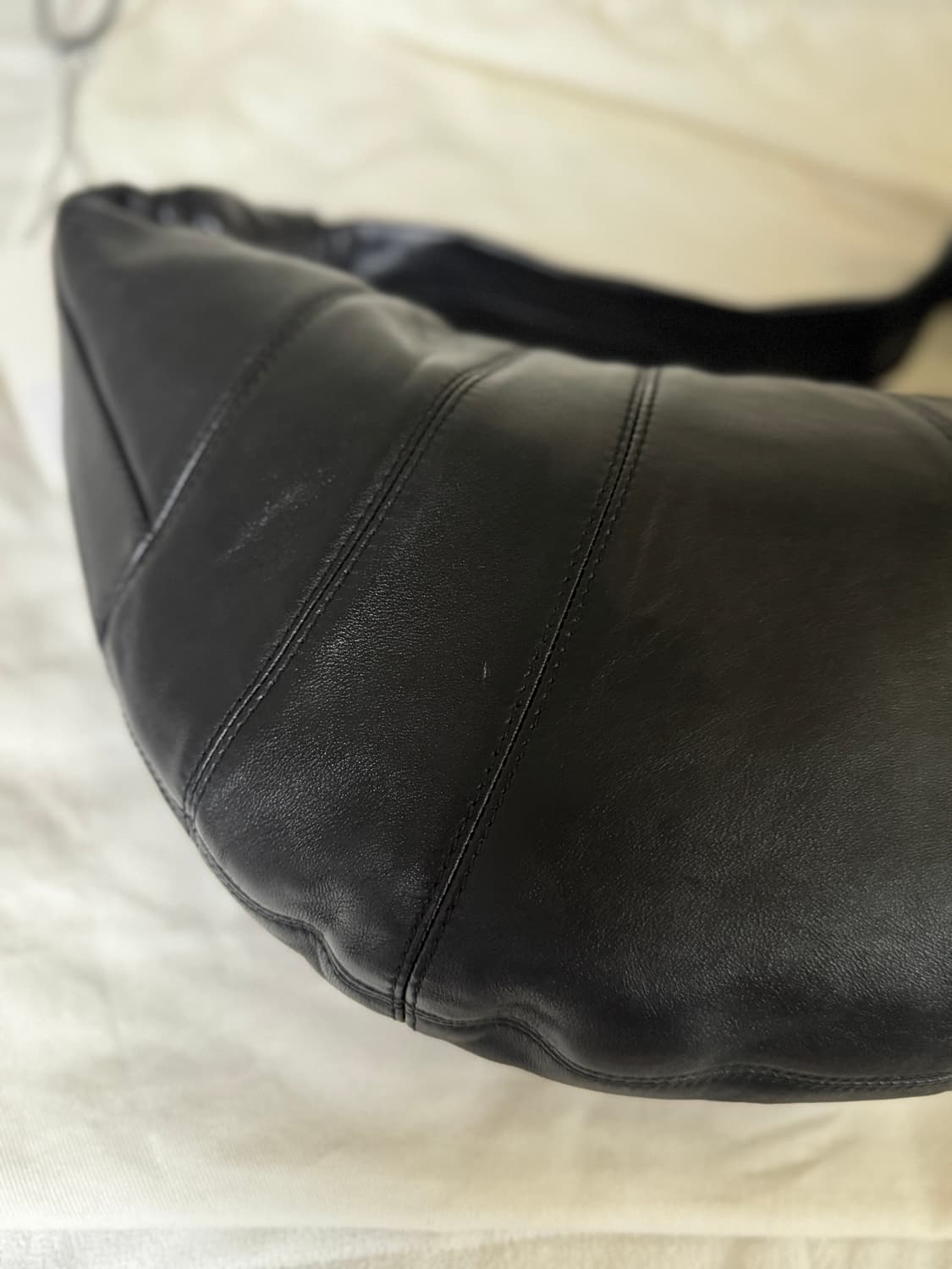 르메르 포춘백 소프트 나파 레더 블랙 라지 상품이미지3