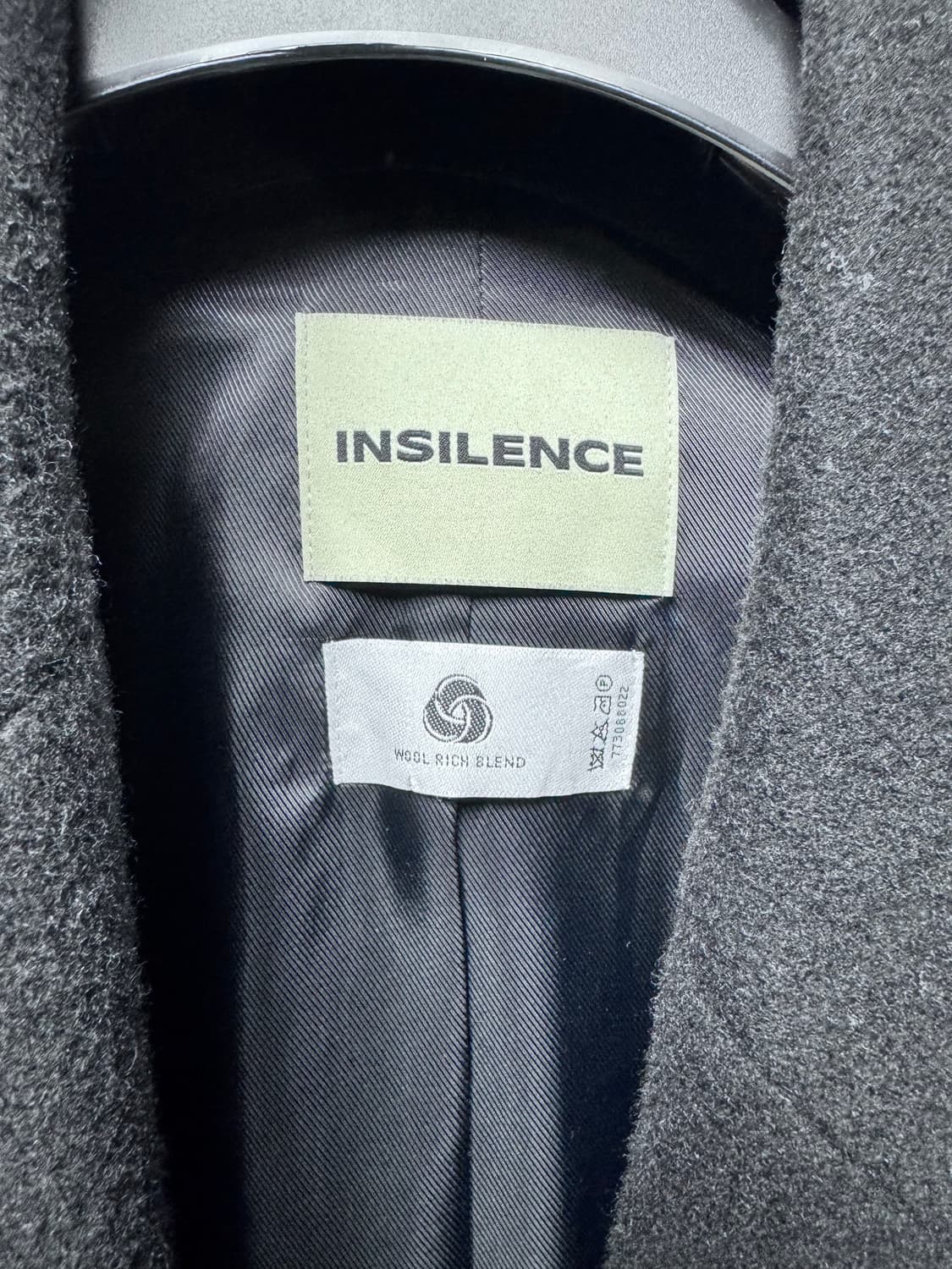 (중고/S) 인사일런스 우먼 피크드 싱글 코트 블랙 S 상품이미지5