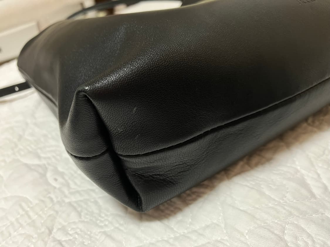 하스타 헨리스트랩백 양가죽 크로스 숄더백 상품이미지7