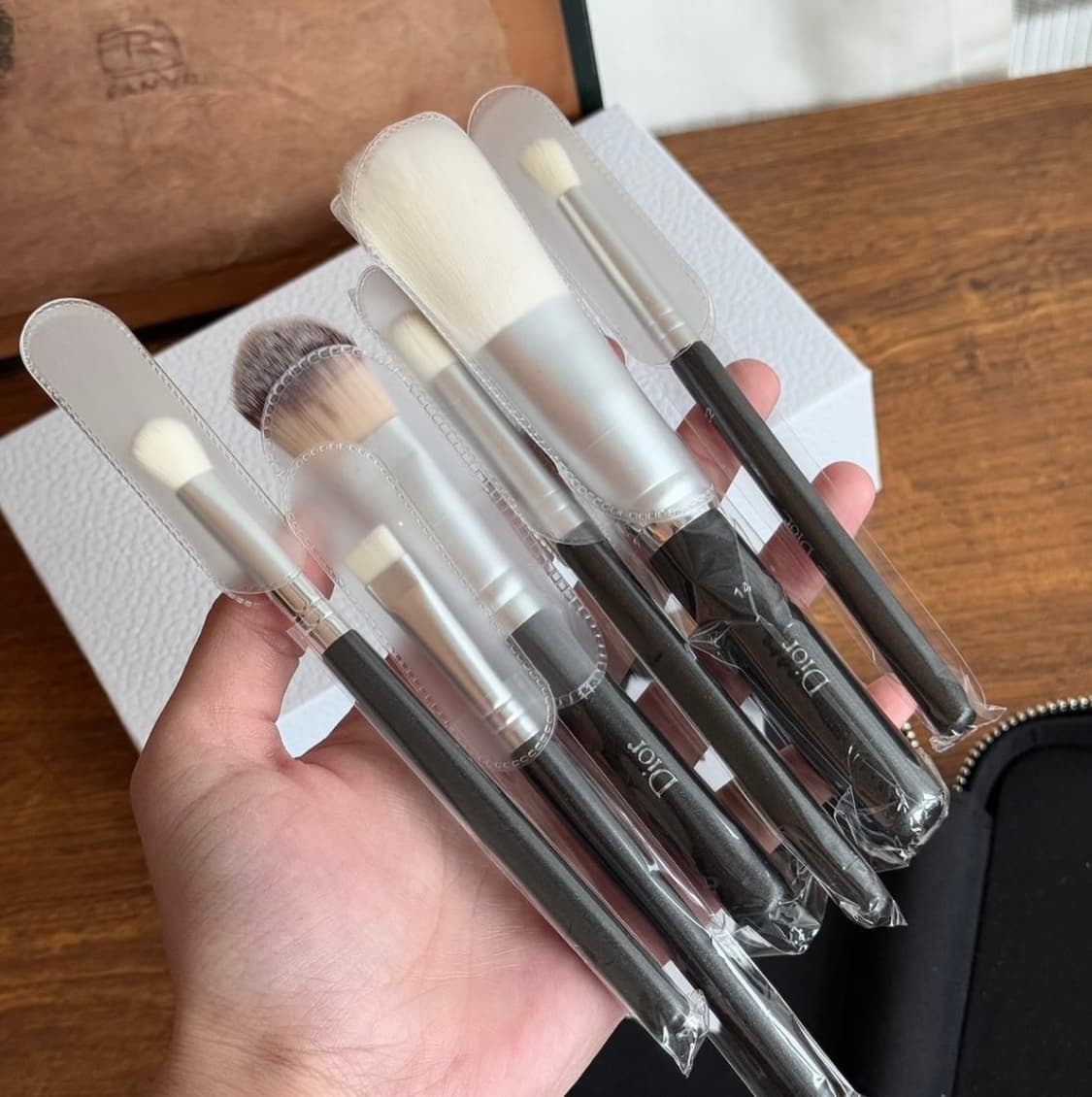 디올 vip 기프트 브러쉬 6종 + 전용 파우치 세트 상품이미지4