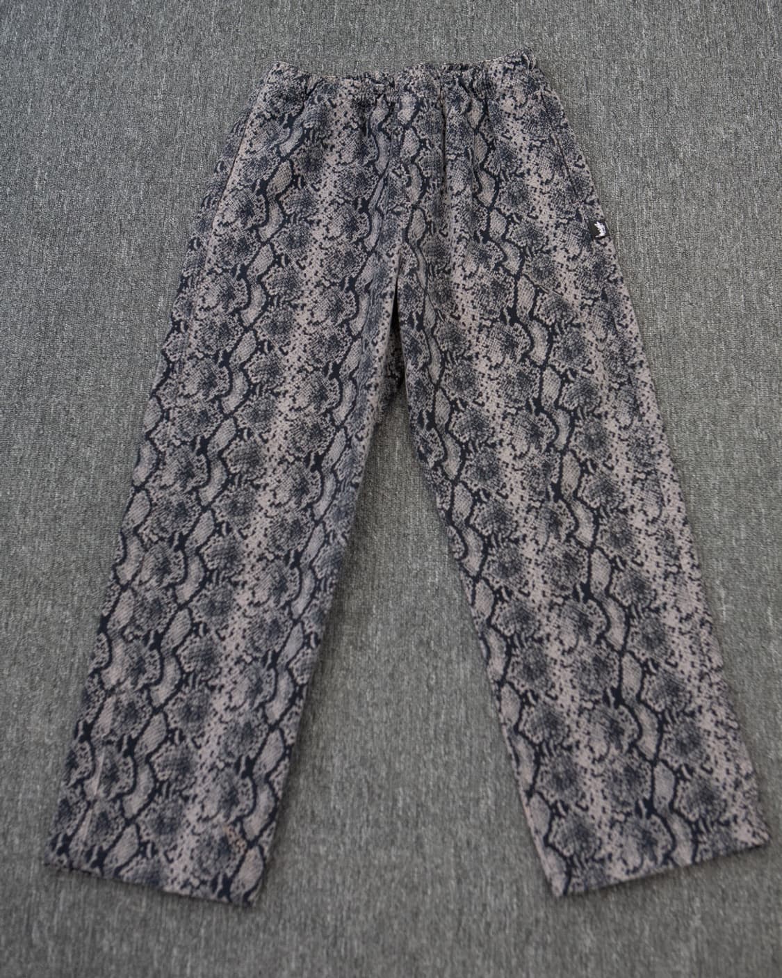 스투시 스네이크 비치팬츠 상품이미지1