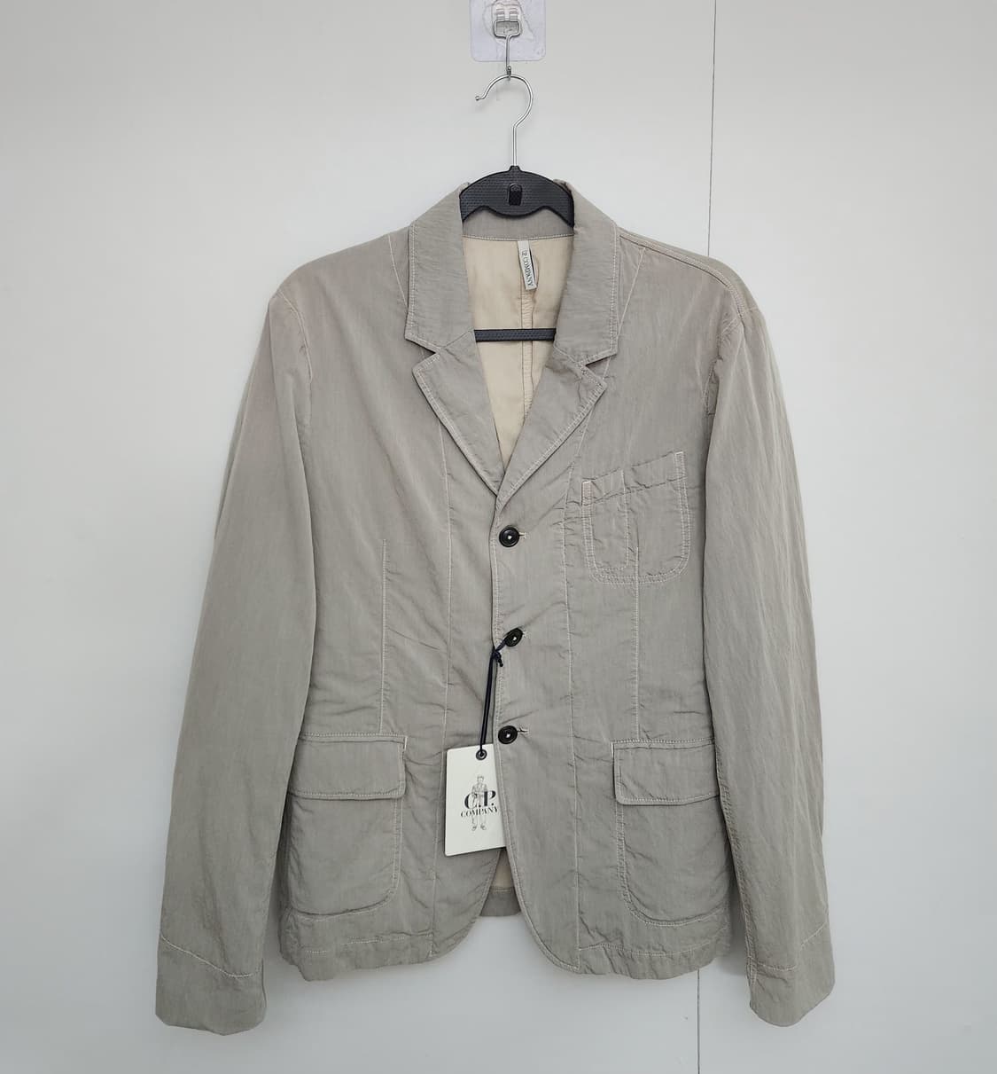 CP컴퍼니 100 자켓. 새상품 상품이미지1