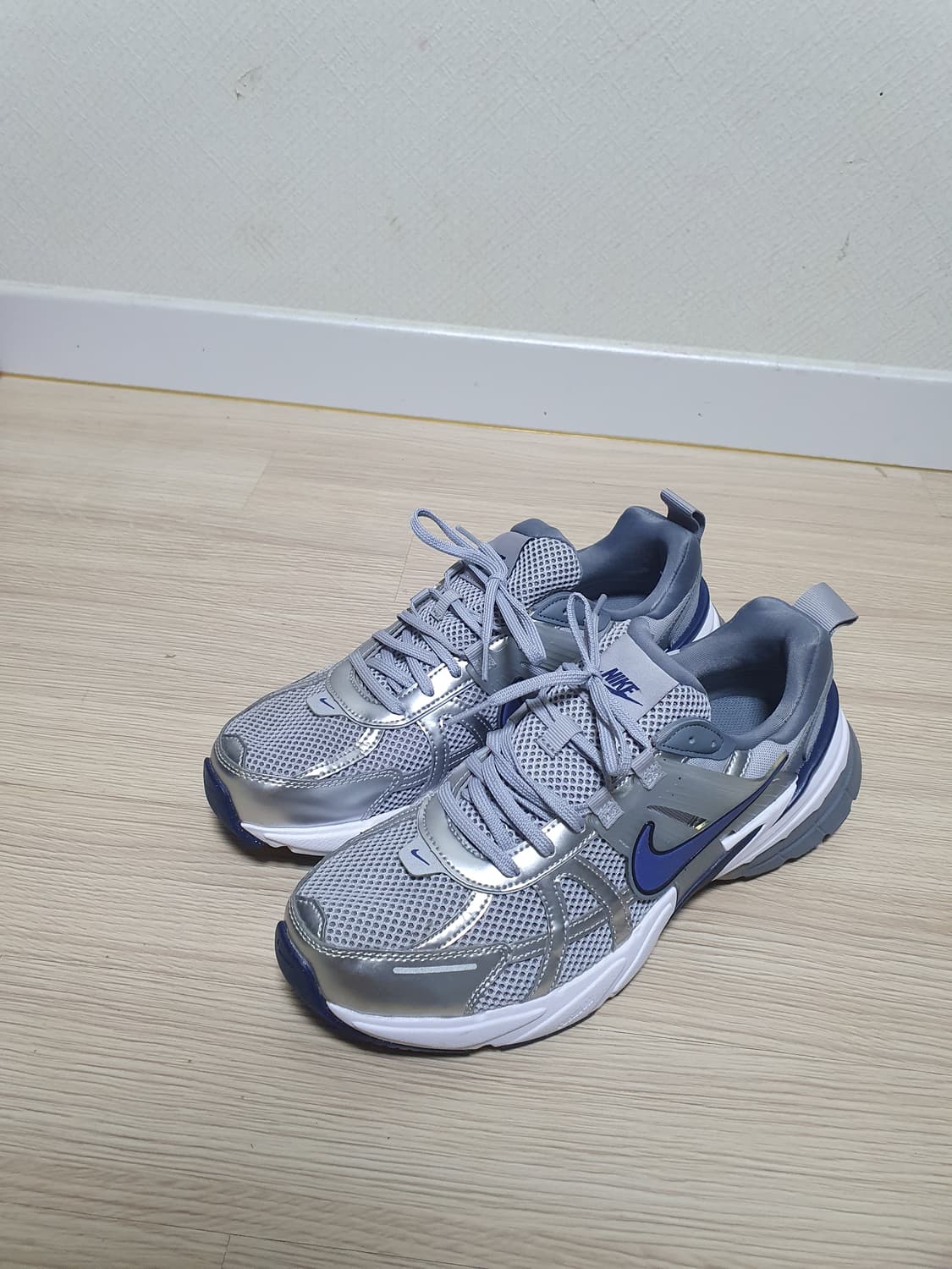 나이키 v2k런 운동화 280 상품이미지4