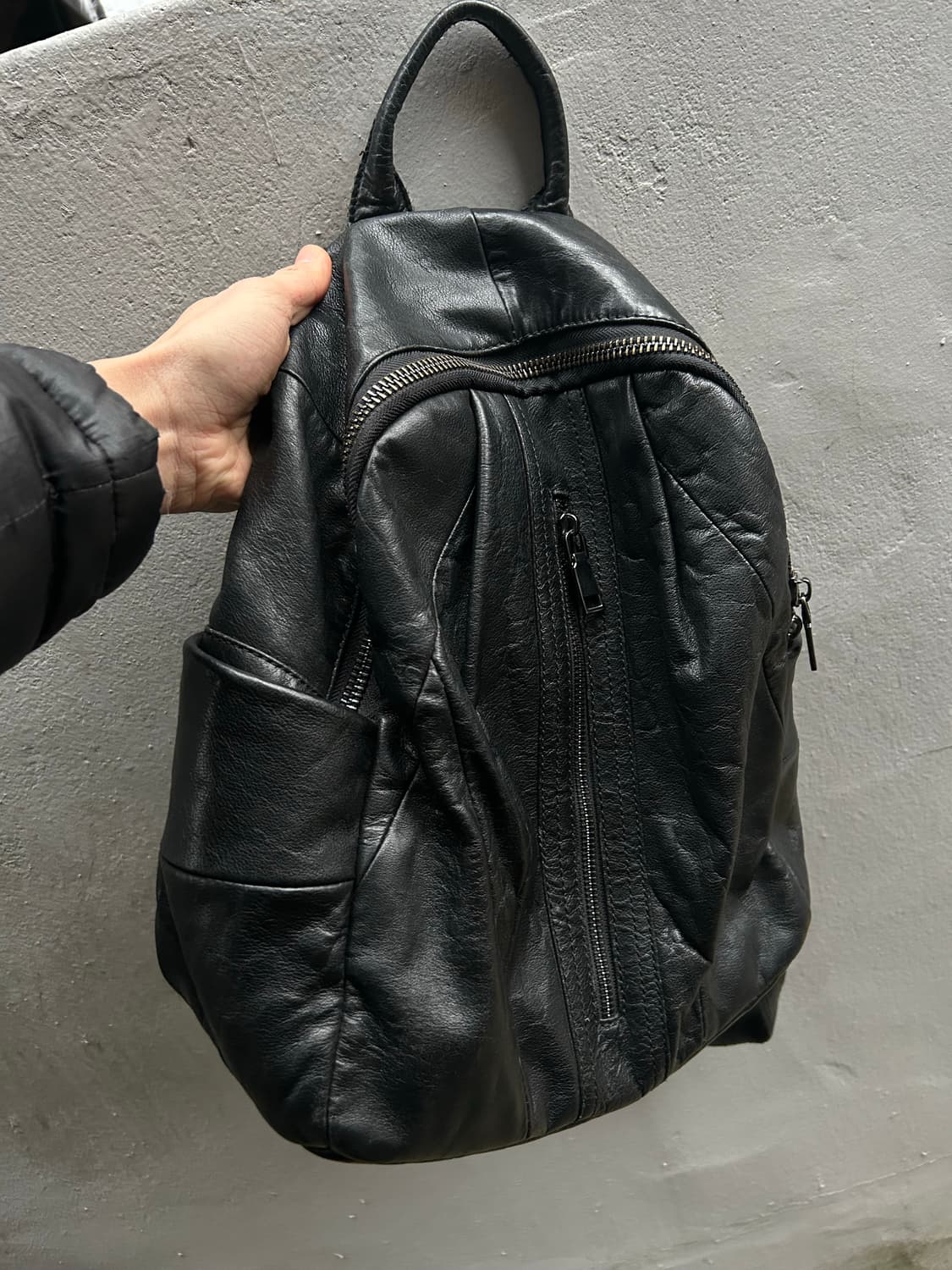 2000s VTG 블랙 락시크 레더 백팩 상품이미지3