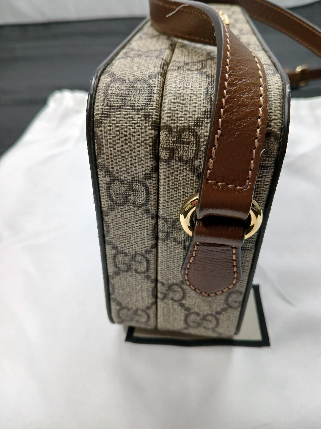 구찌 GG 인터로킹 크로스백 미니 723129 상품이미지4