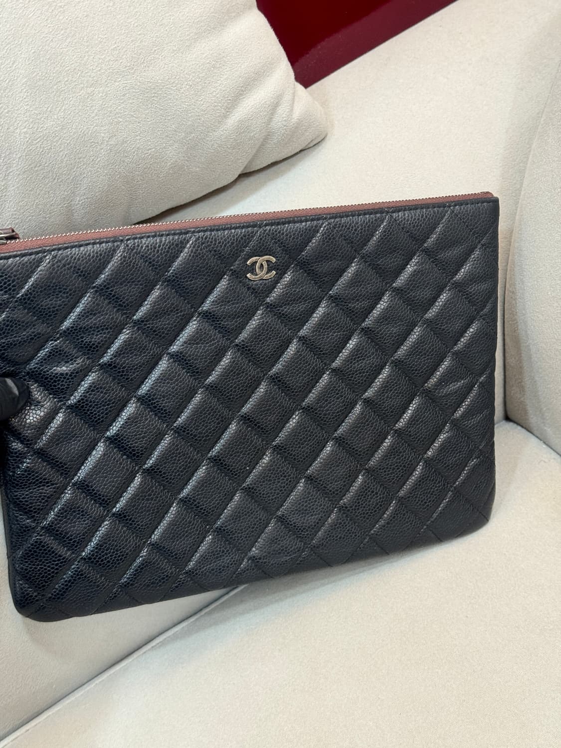 샤넬 캐비어 뉴미듐 클러치  상품이미지2