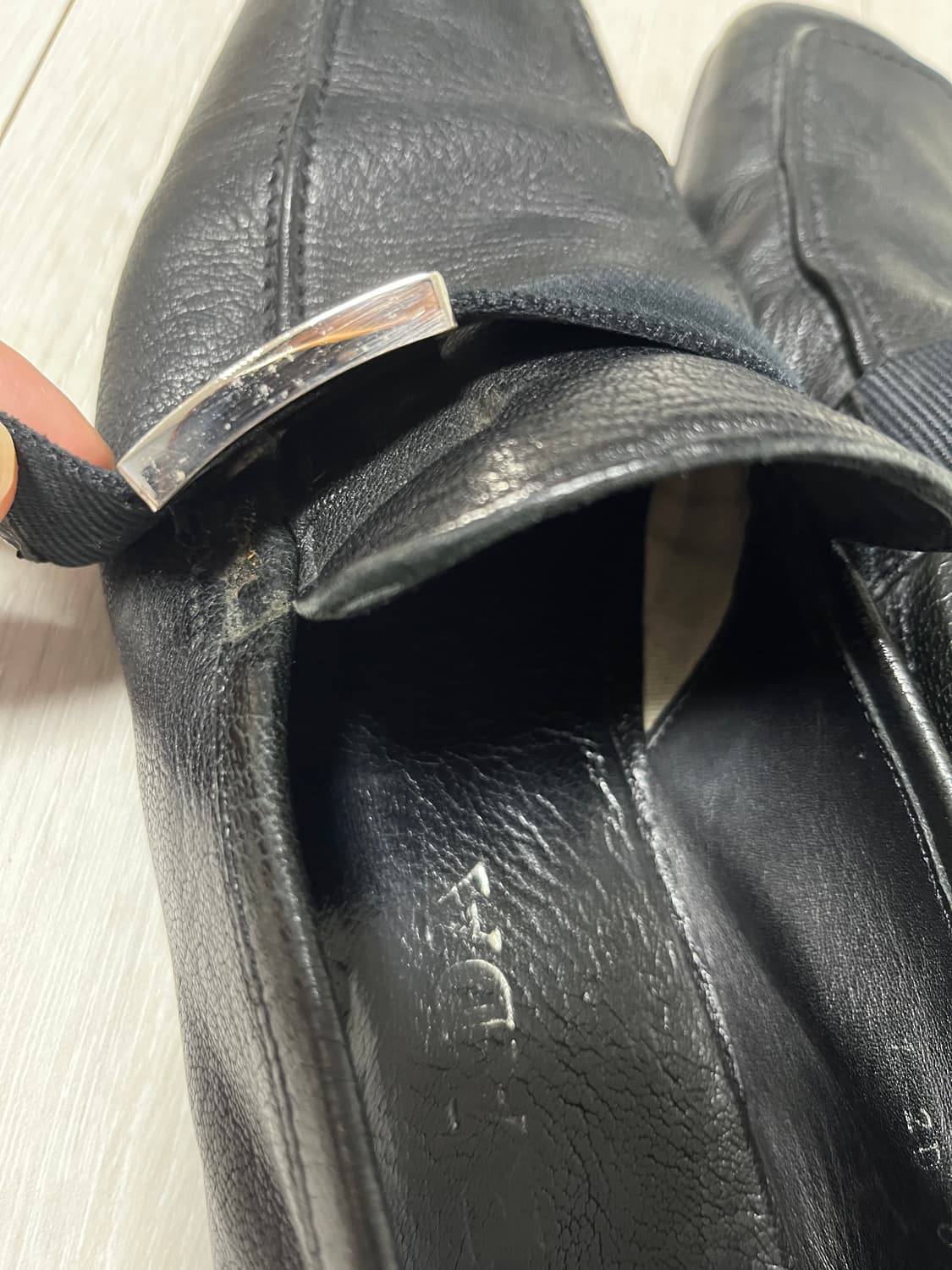 Prada 버클로퍼 270 상품이미지3