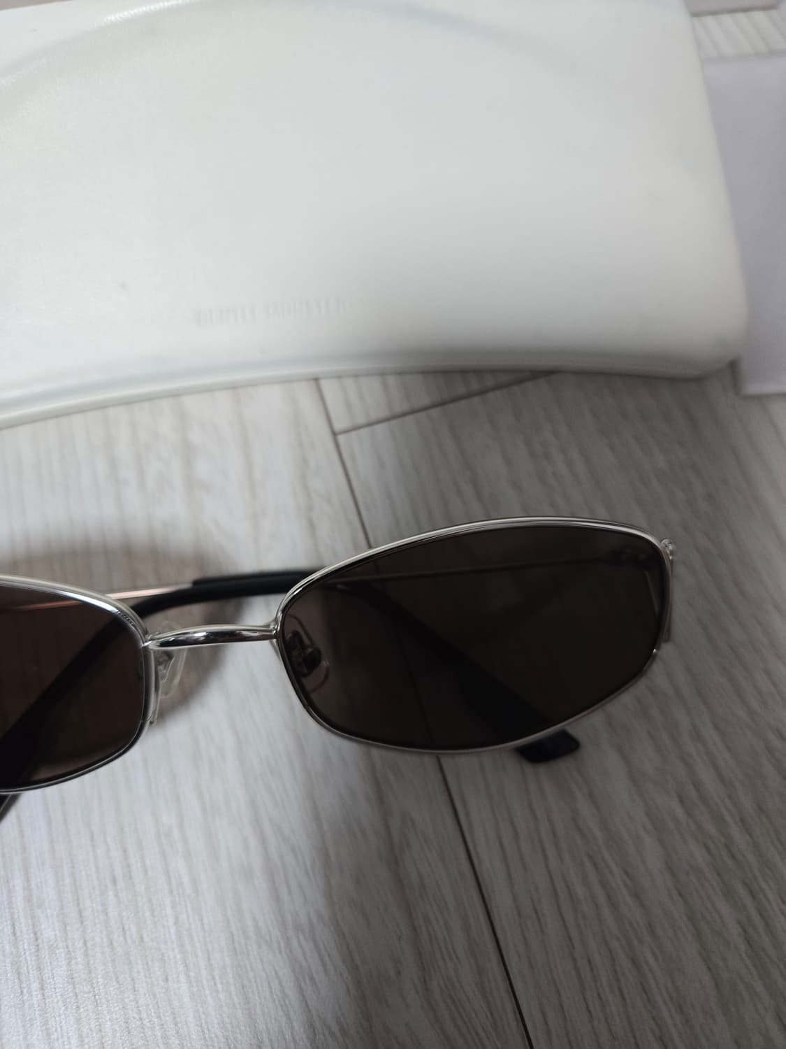 젠틀몬스터 모네타 02 선글라스  상품이미지3