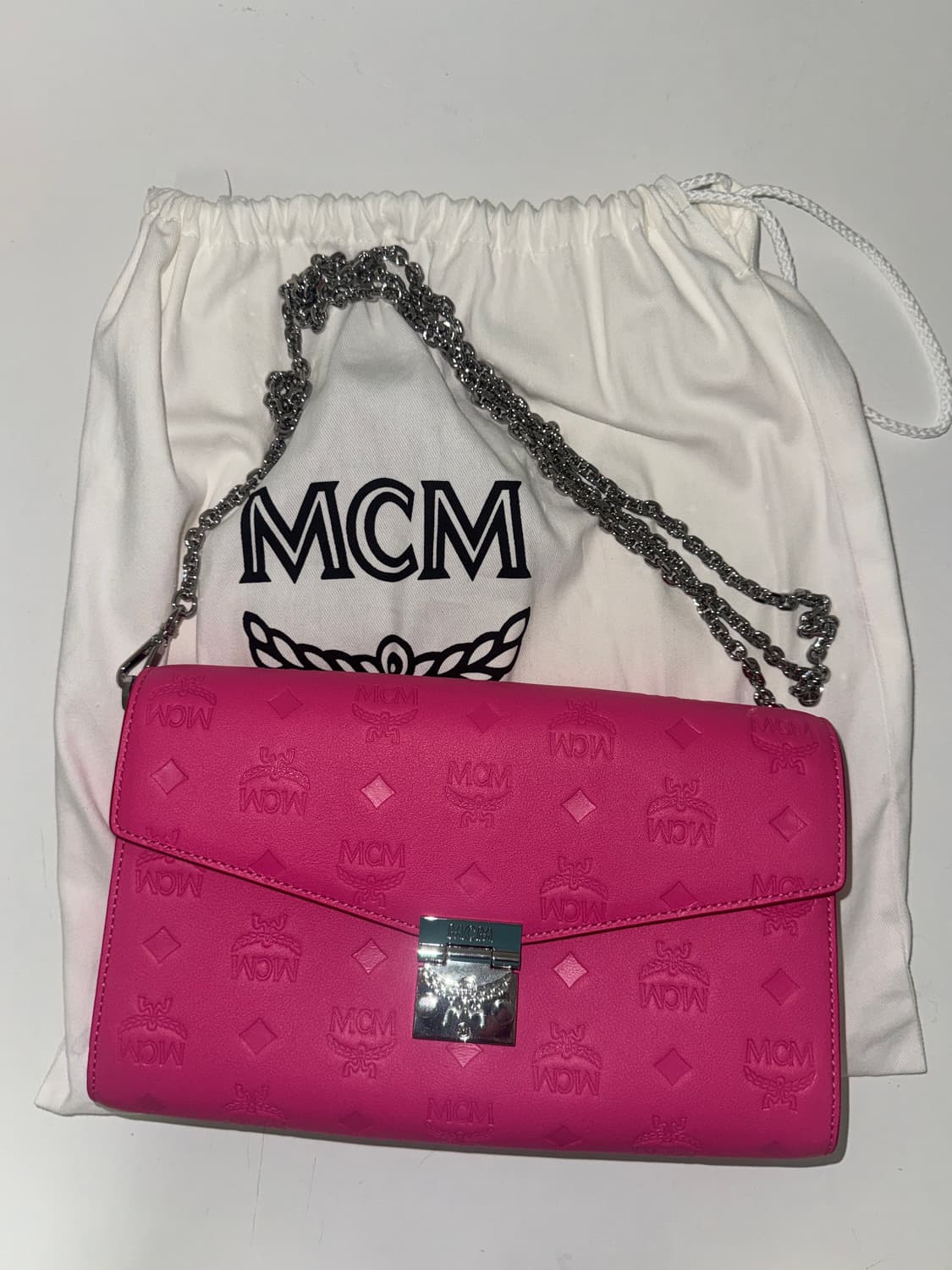 [새상품] Mcm 트레이시 체인 크로스백 핑크 핫핑크 상품이미지2