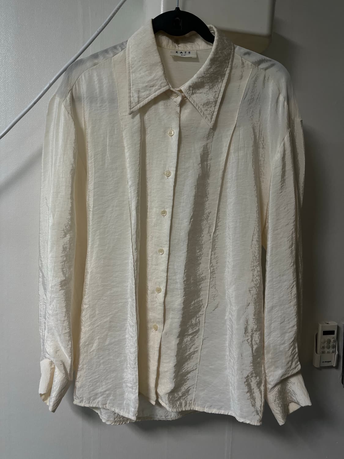 아델스 쉬머 벨트 핀턱 셔츠 상품이미지2