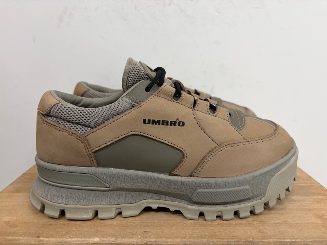 엄브로 운동화 250 상품이미지1