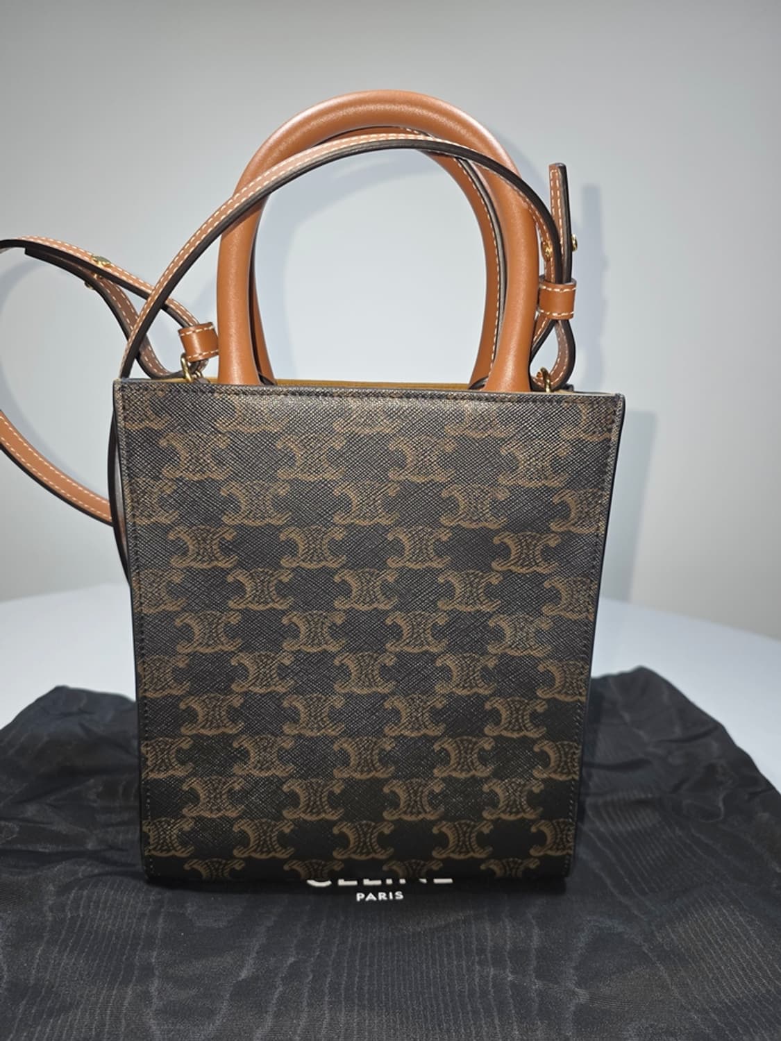 셀린느 버티컬 카바스백 미니 상품이미지3