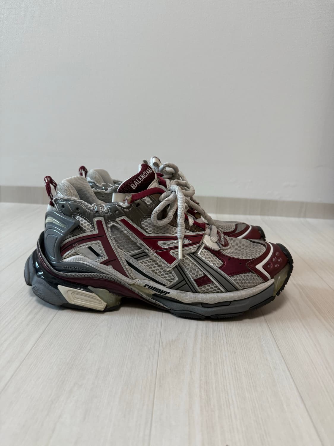 발렌시아가 뉴러너 버건디 41size 상품이미지5