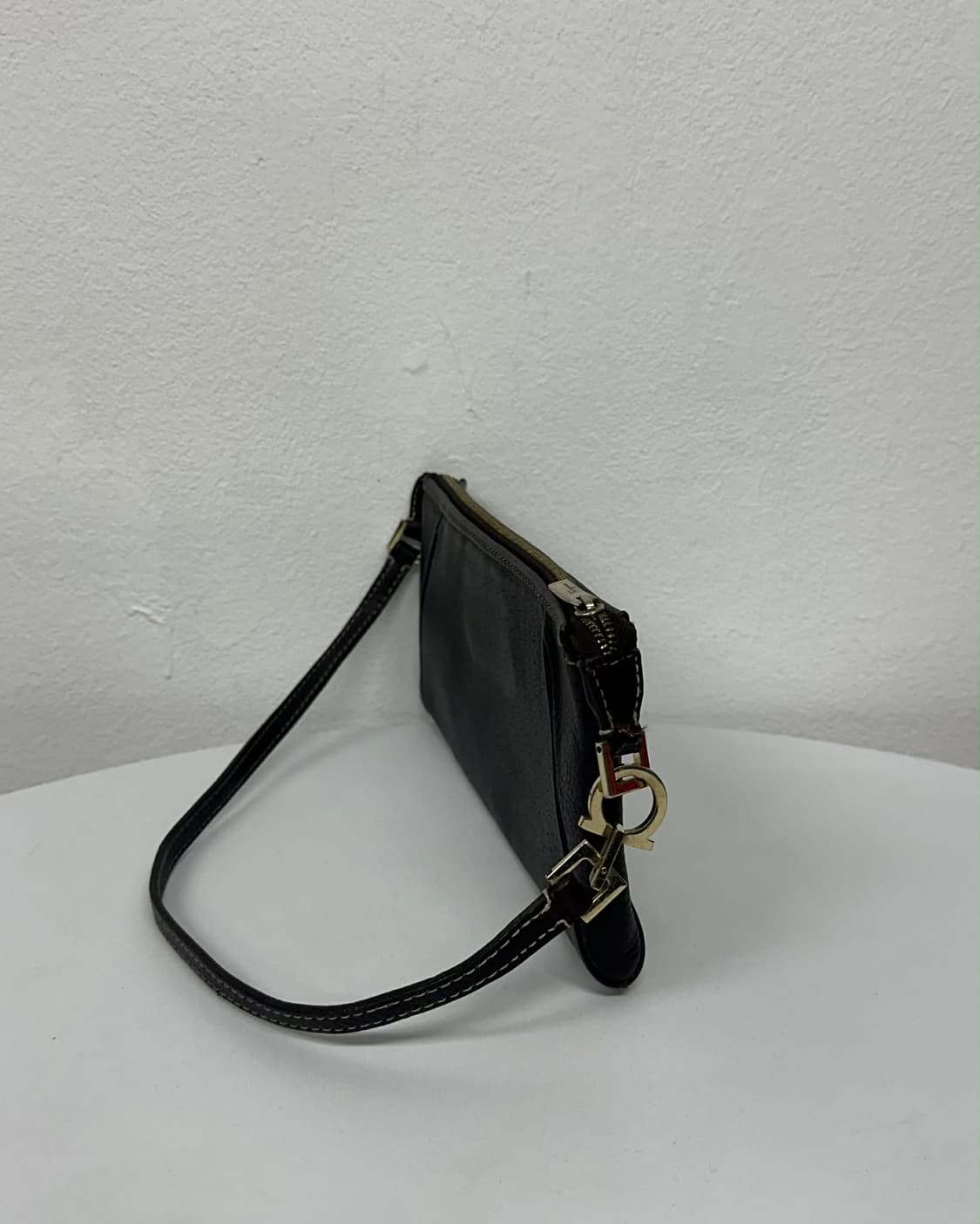 살바토레 페라가모 간치니 가죽 미니 숄더 토트백 상품이미지5