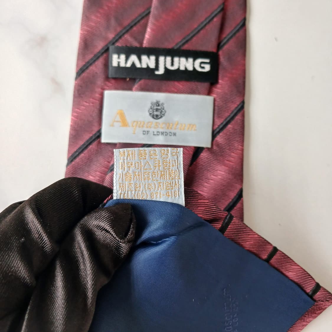 아쿠아스큐텀 실크 와인 스트라이프 넥타이 9.7cm A+등급 G11 상품이미지8