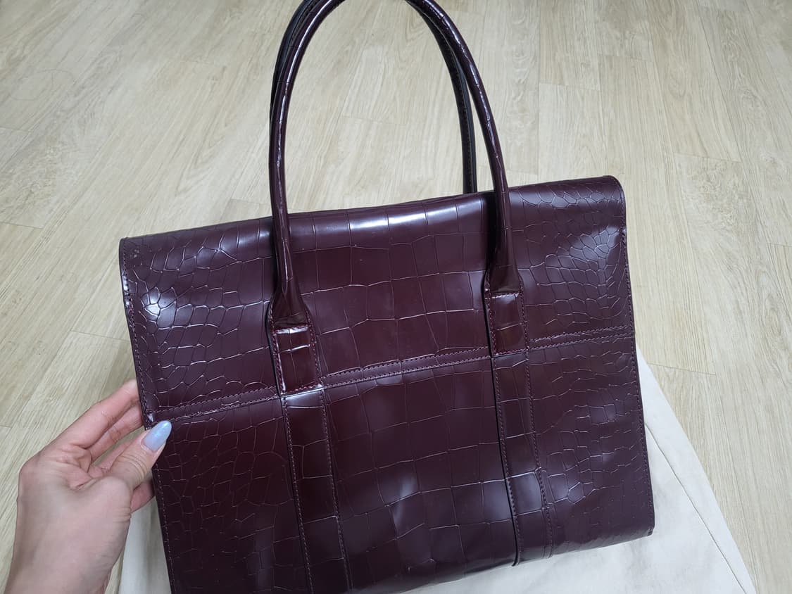 멀버리 버건디 크로크 엠보싱 토트백 상품이미지4