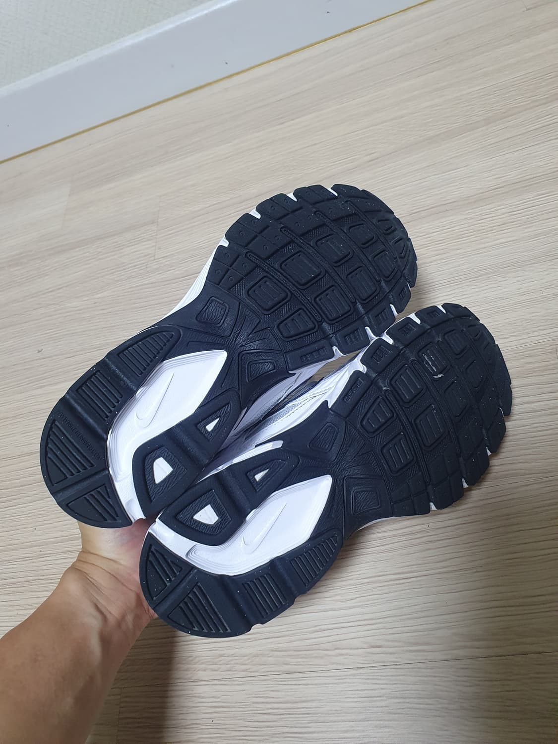 나이키 이니시에이터 운동화 235 상품이미지6