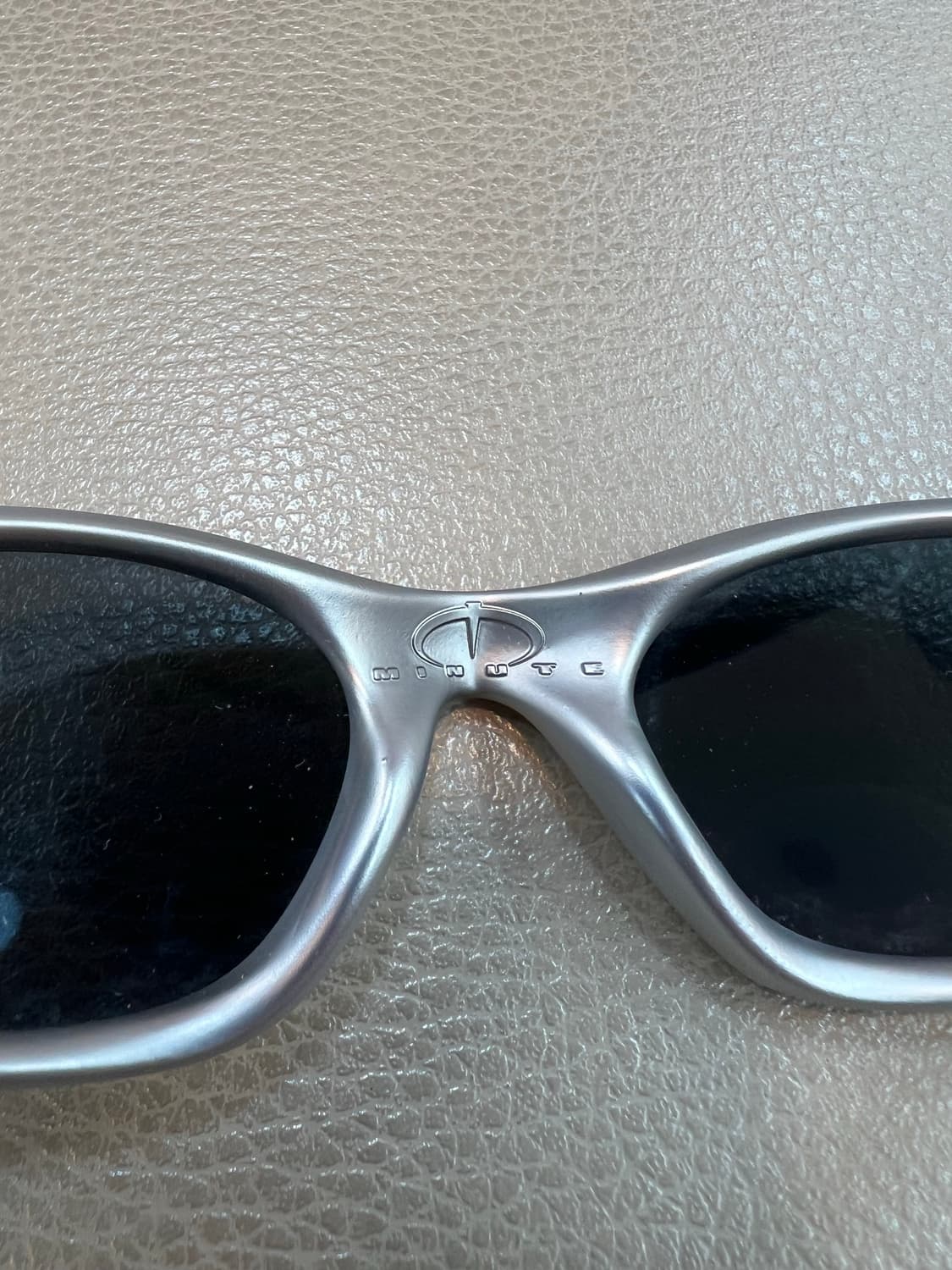 오클리 빈티지 미뉴트 1.0 fmj 5.56 실버 oakley 상품이미지5