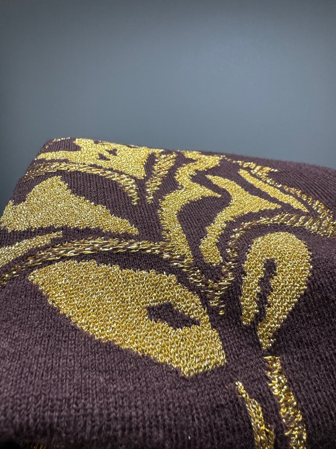 버버리 23fw 안타르시아 로즈 금사자수 니트 XXL(110) 상품이미지5