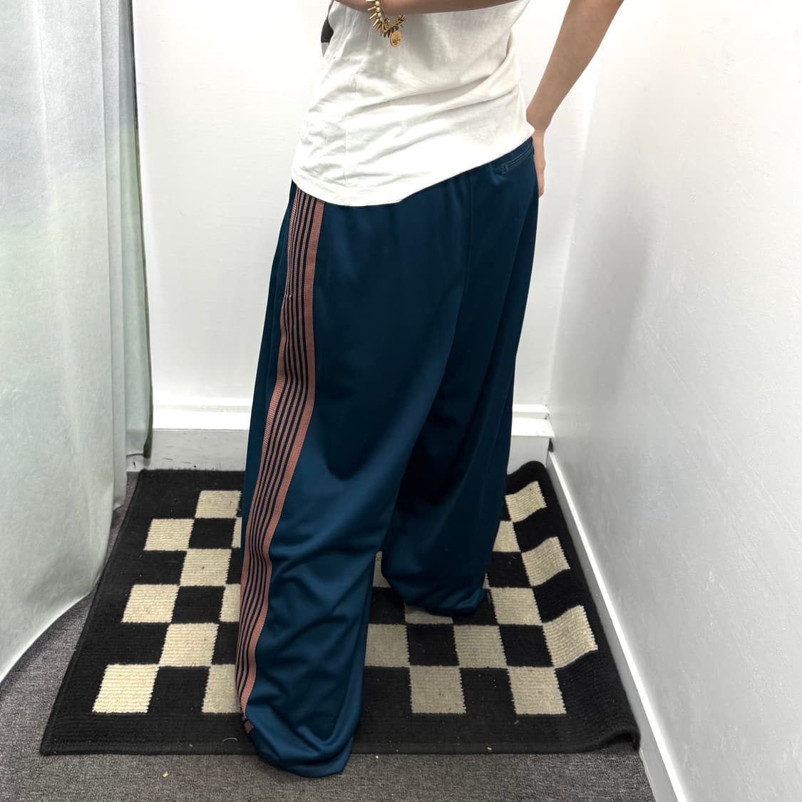 니들스 블루 핑크 HD 트랙팬츠 상품이미지3