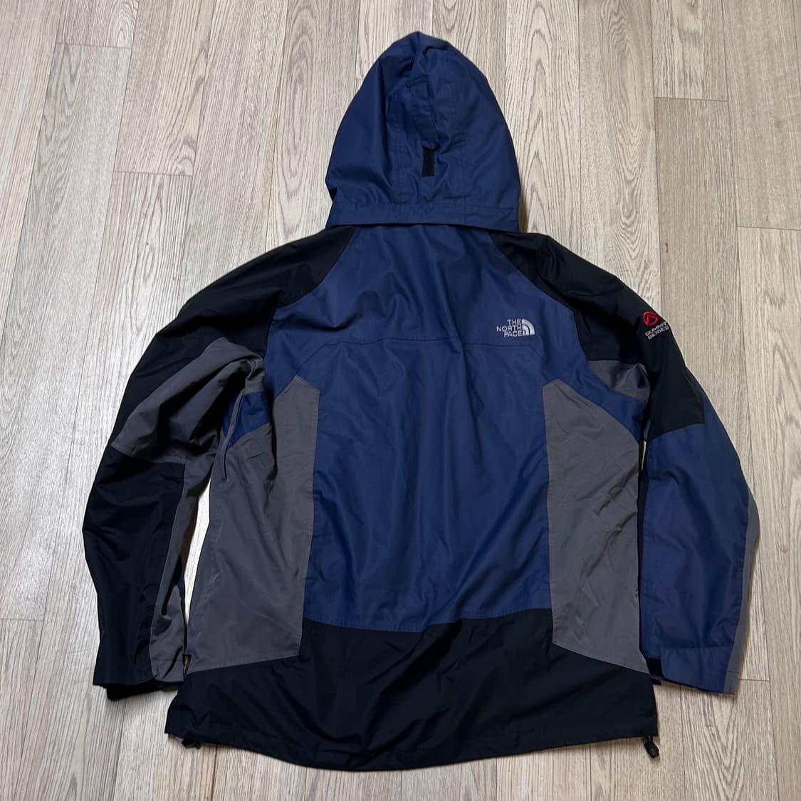 노스페이스 써밋시리즈 해외판 정품 고어텍스 자켓 105 상품이미지2