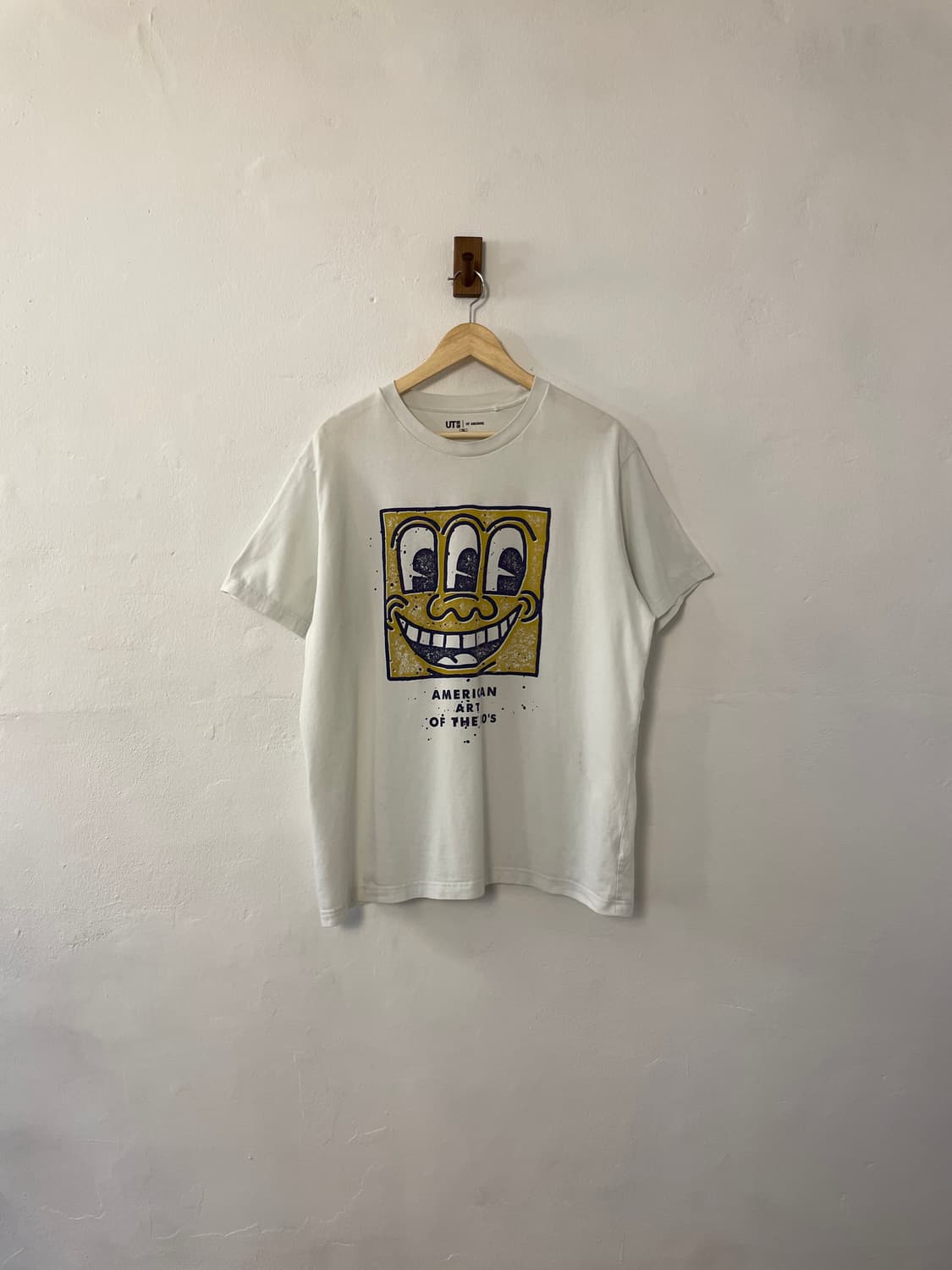 유니클로 UT 반팔 티셔츠  상품이미지1