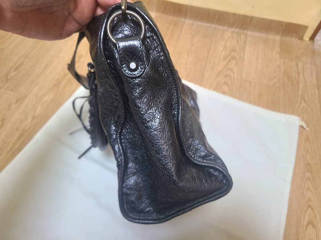 발렌시아가 모터백 시티 블랙 미디엄  상품이미지4