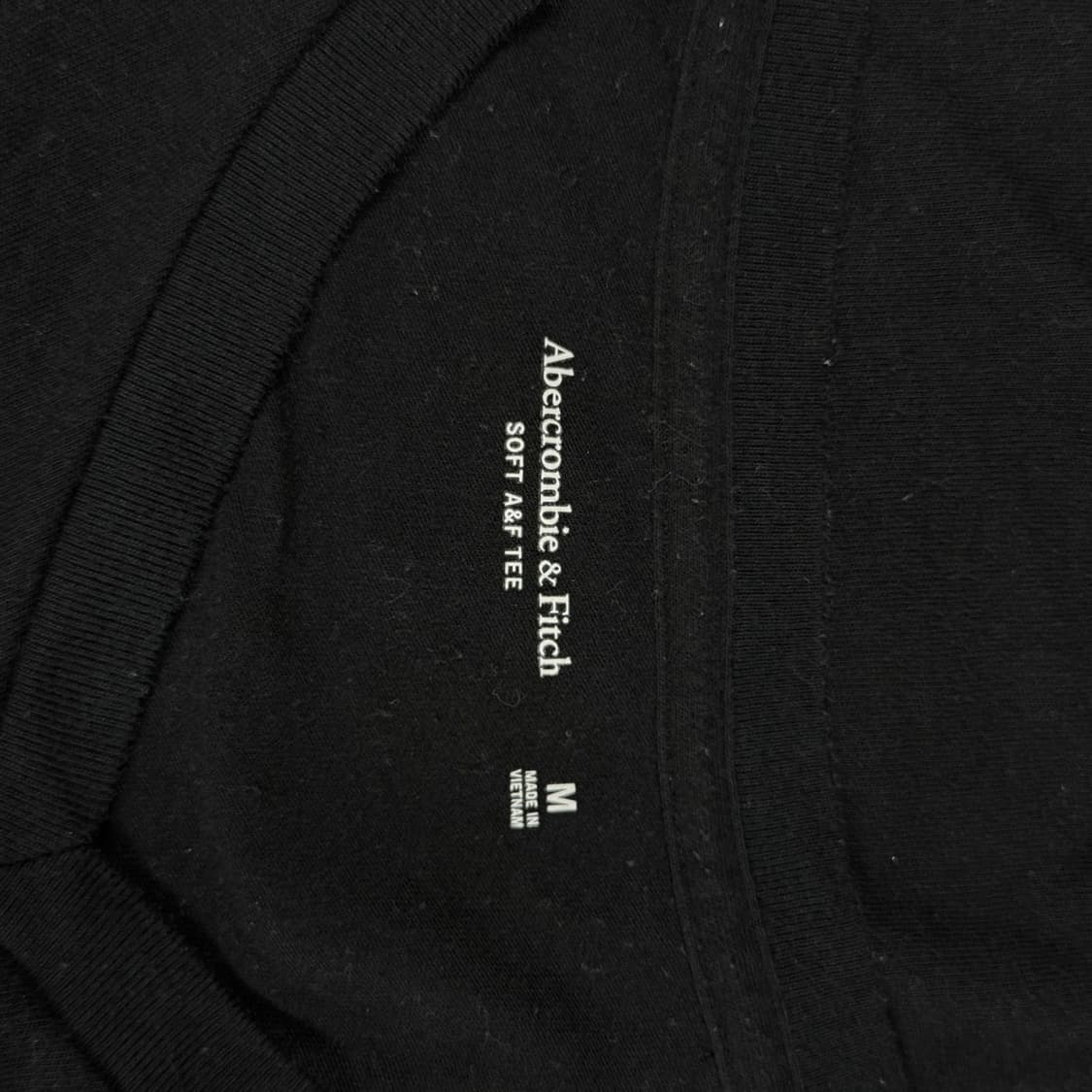 [M] 아베크롬비 블랙 V넥 반팔 티셔츠 상품이미지5