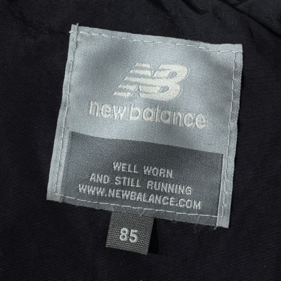 뉴발란스 라쿤퍼 여성 패딩 상품이미지4