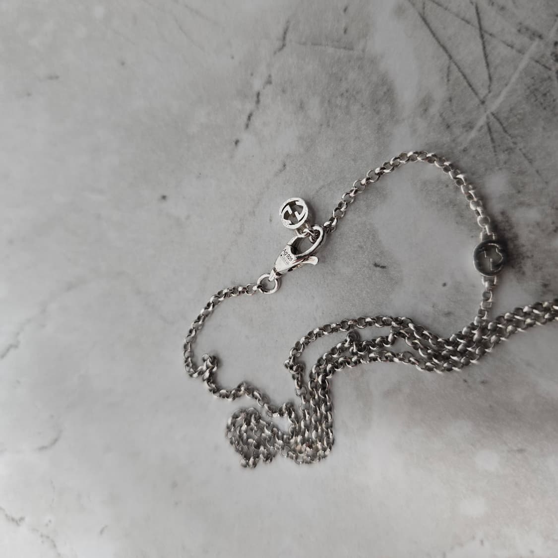 구찌 GG 로고 실버 목걸이 판매 상품이미지7