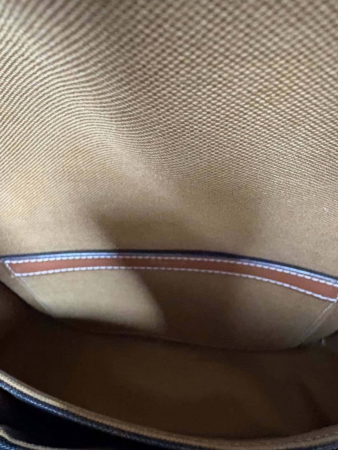 셀린느 트리오페 풀코백 미디움 상품이미지4