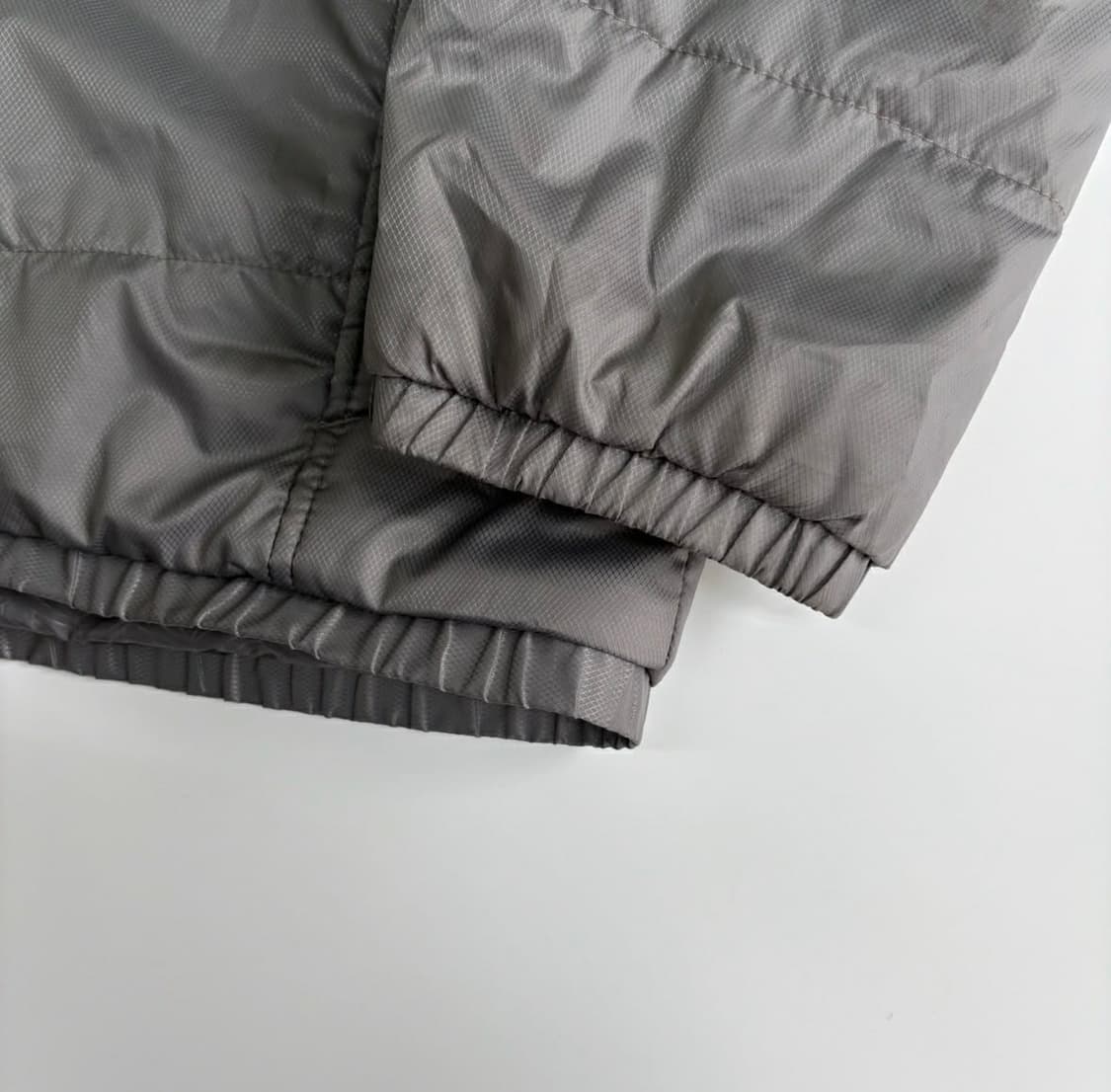 [M] 노스페이스 그레이 경량 패딩 상품이미지5