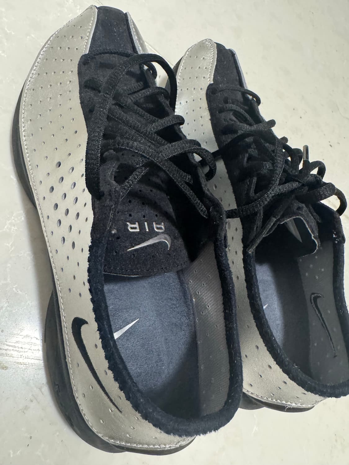 나이키 에어 슈퍼플라이 메탈릭 실버 앤 블랙 240 상품이미지1