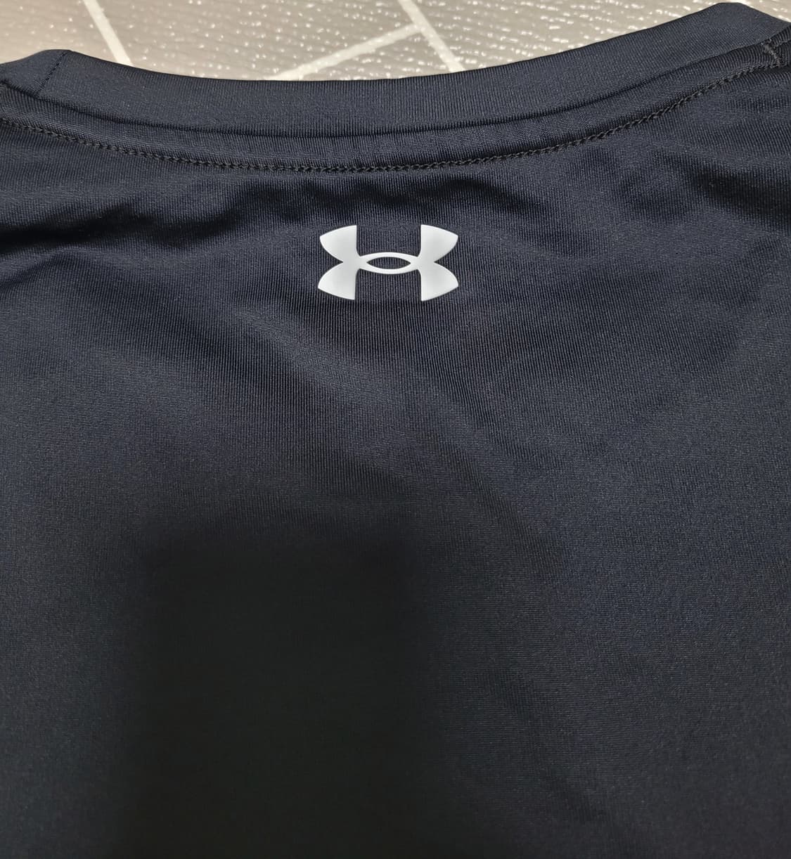 언더아머 골프 히트기어 피티드 롱슬리브 블랙 긴팔티 XL 상품이미지5