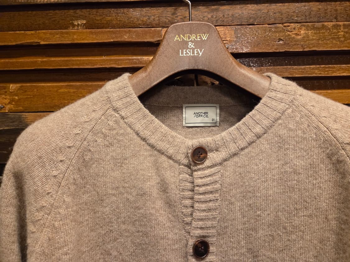 어나더오피스 니트 상품이미지7