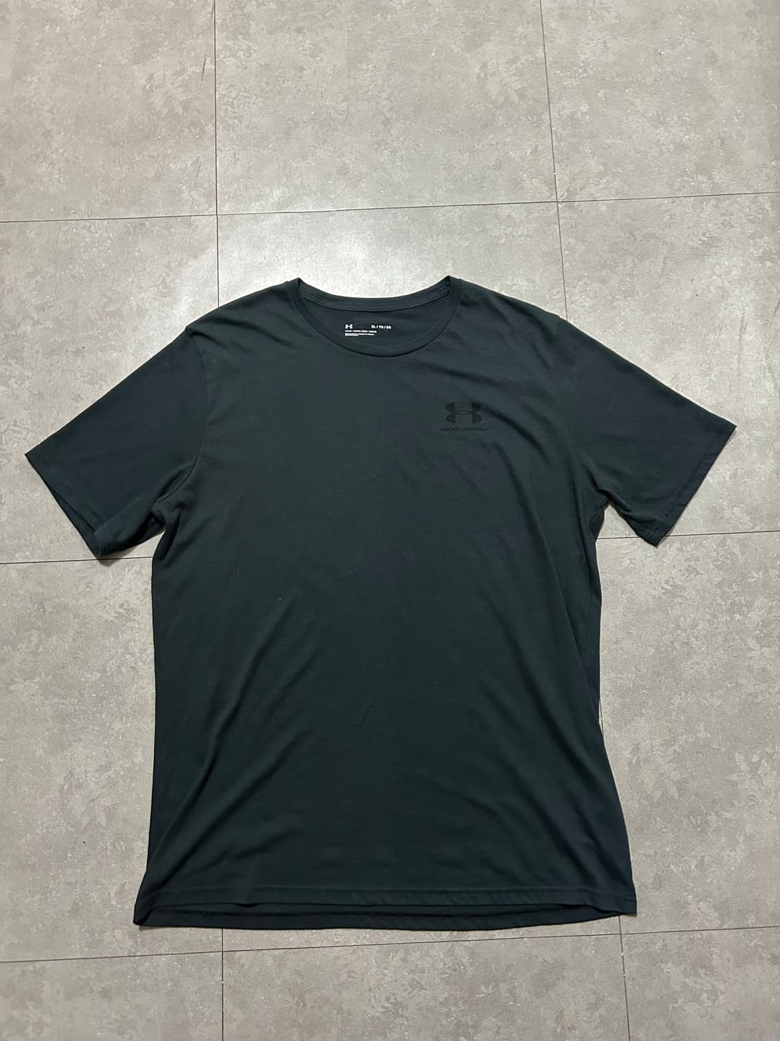 언더아머  블랙컬러  빈티지  코튼  숏슬리브  티셔츠  105size  상품이미지1