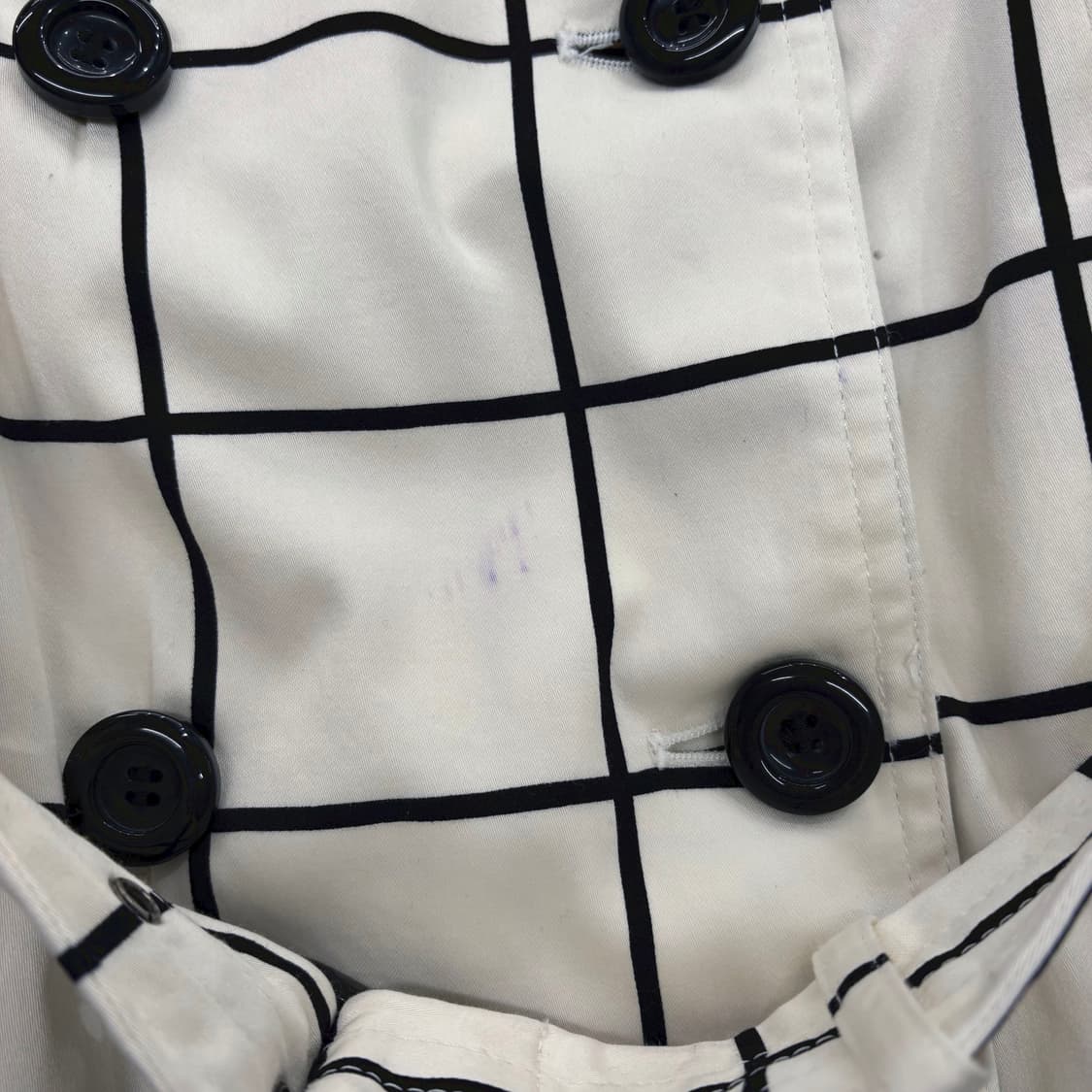 버버리 런던 트렌치 코트 더블브레스트 노치드 라펠 체크 디테일 화이트 상품이미지9