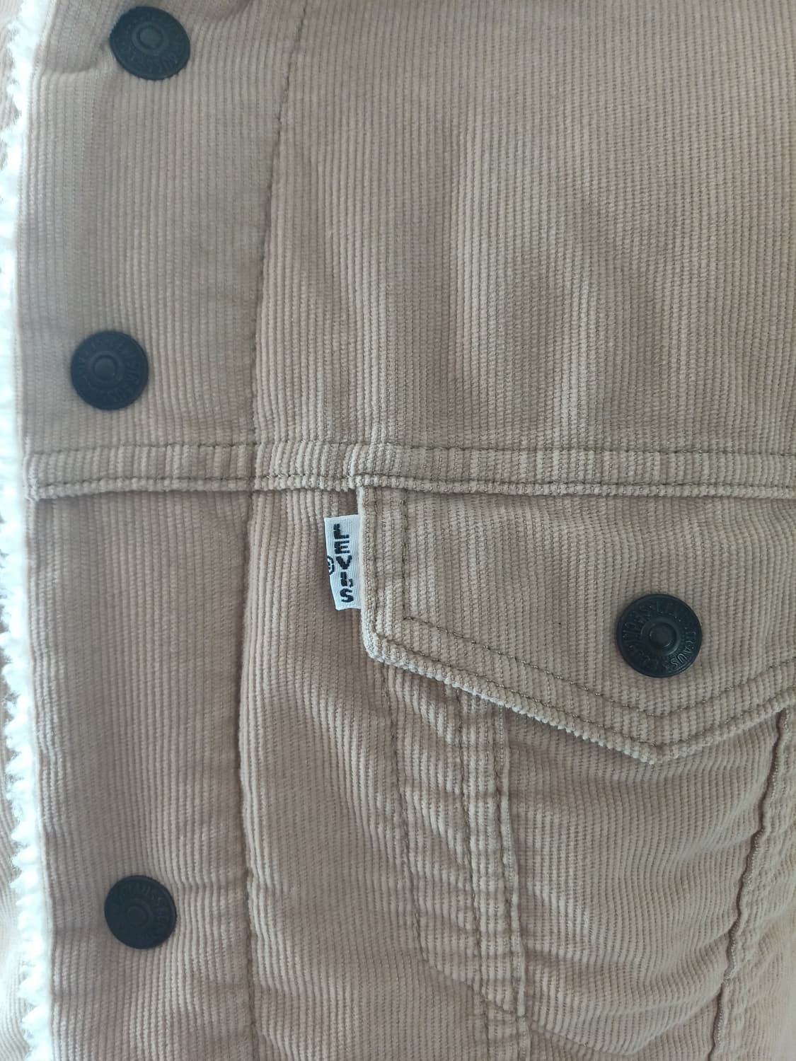 [L] 리바이스 프리미엄 코듀로이 쉐르파 트러커 (샌드 베이지) 상품이미지4