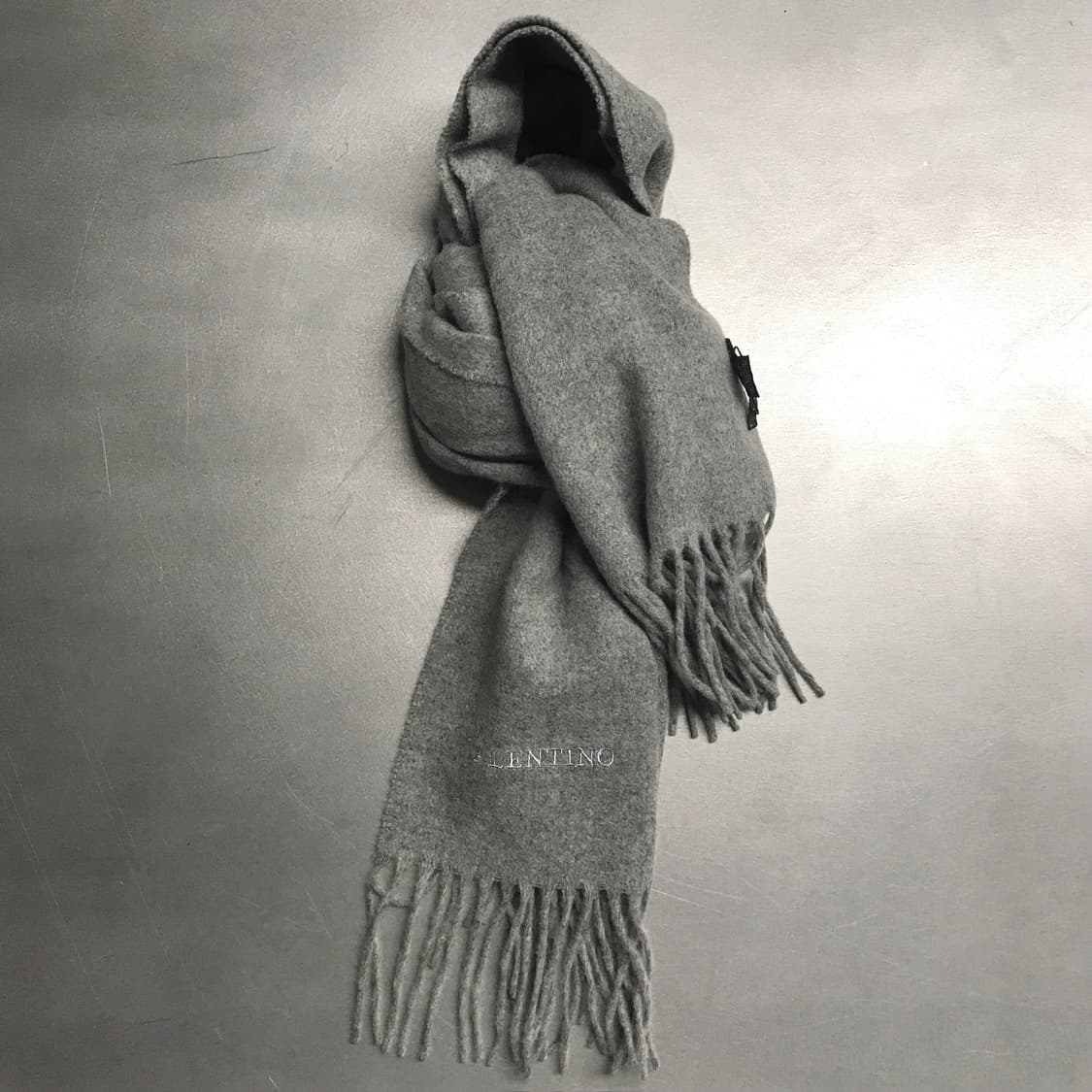 발렌티노 그레이 머플러 상품이미지1
