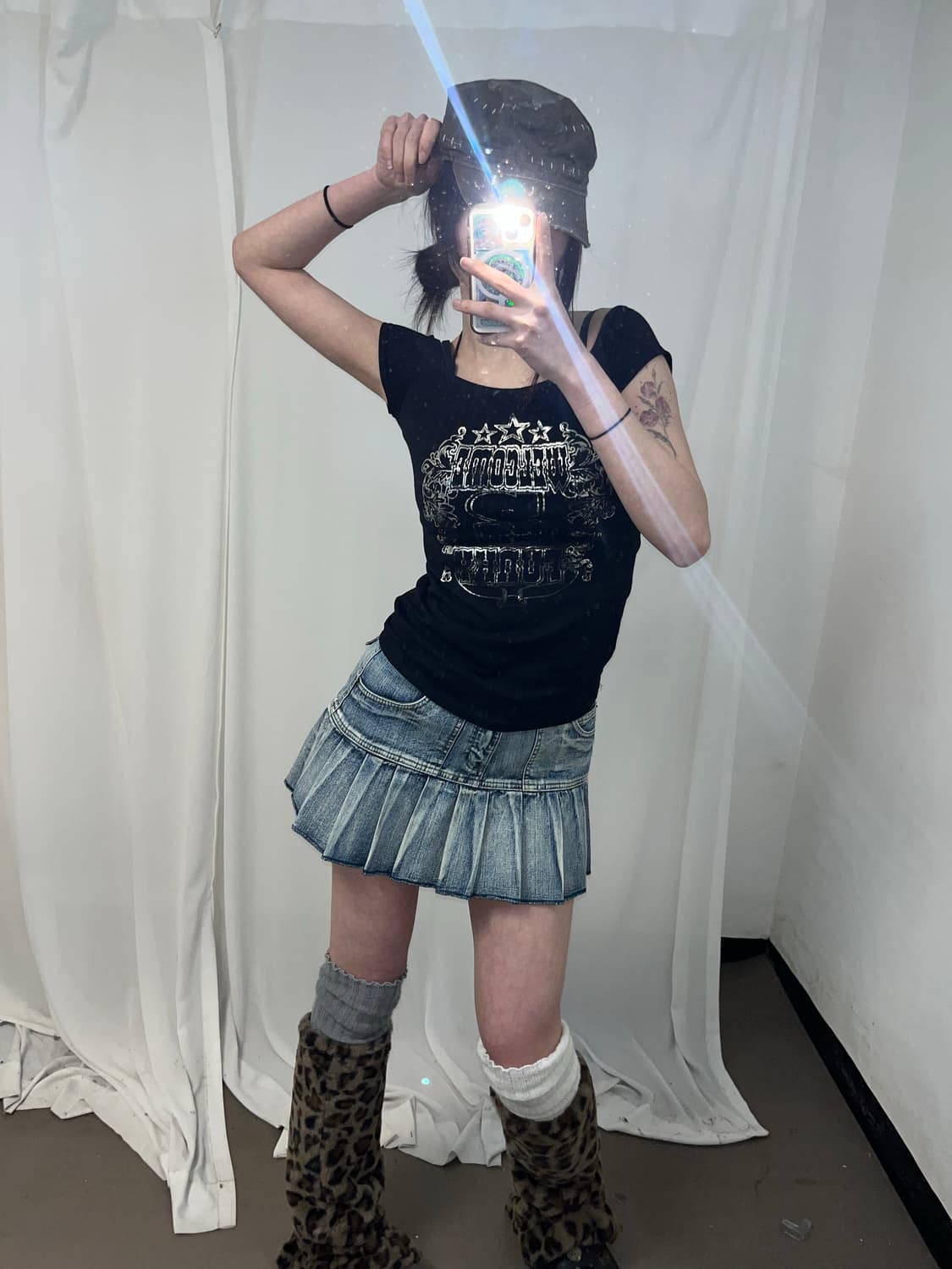 블랙 오프숄더 백 메쉬 포인트 P2K 티셔츠 상품이미지4