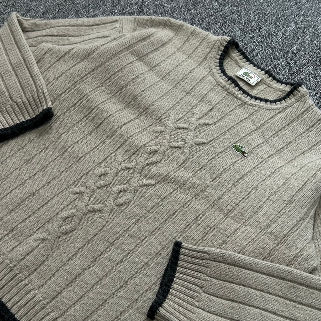 라코스테 베이지 라운드 케이블 니트 상품이미지3