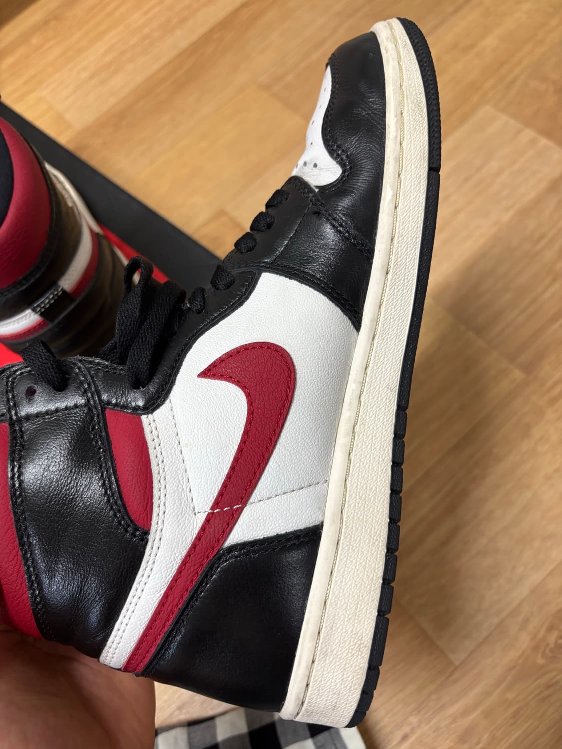 나이키 조던1 짐레드 260사이즈 판매합니다 상품이미지5