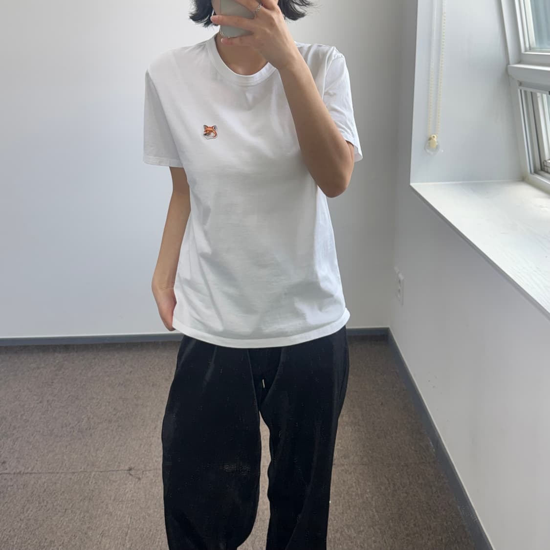 Maison kitsune 메종키츠네 스몰로고 화이트 반팔  상품이미지1
