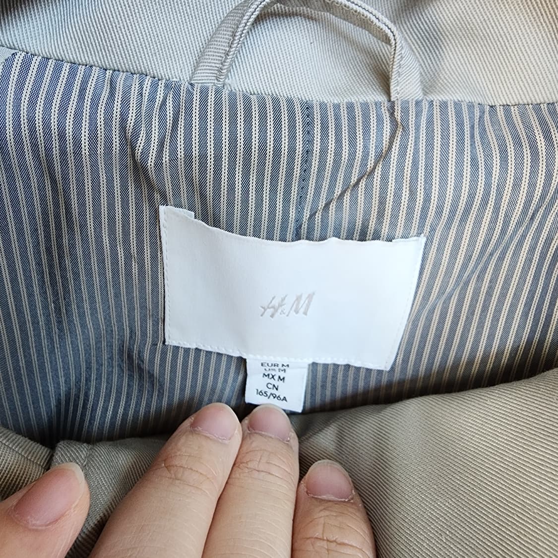 H&M 크롭 트렌치 자켓 상품이미지3