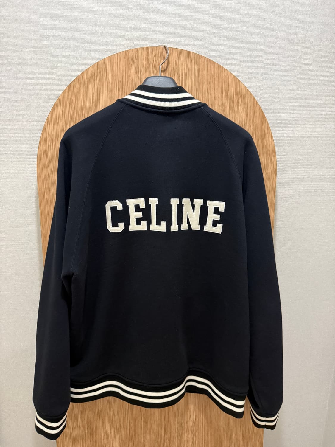 셀린느 플리스 컬리지 테디 자켓 블랙 화이트 상품이미지2