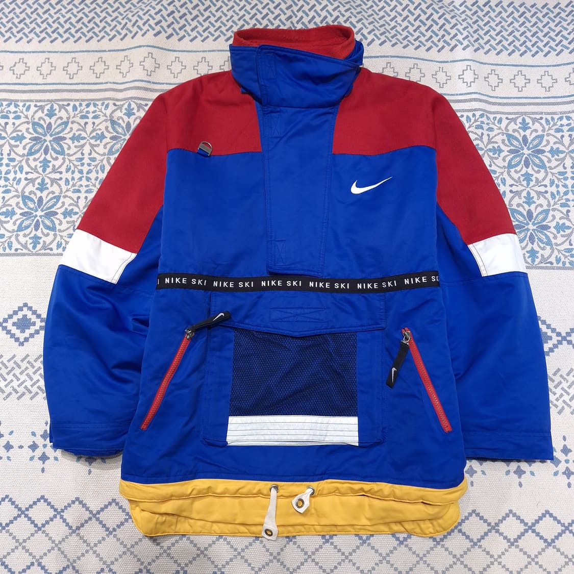 나이키 90s 블루 레드 멀티컬러 스우시 스펠아웃 메쉬포켓 스키 아노락 상품이미지4