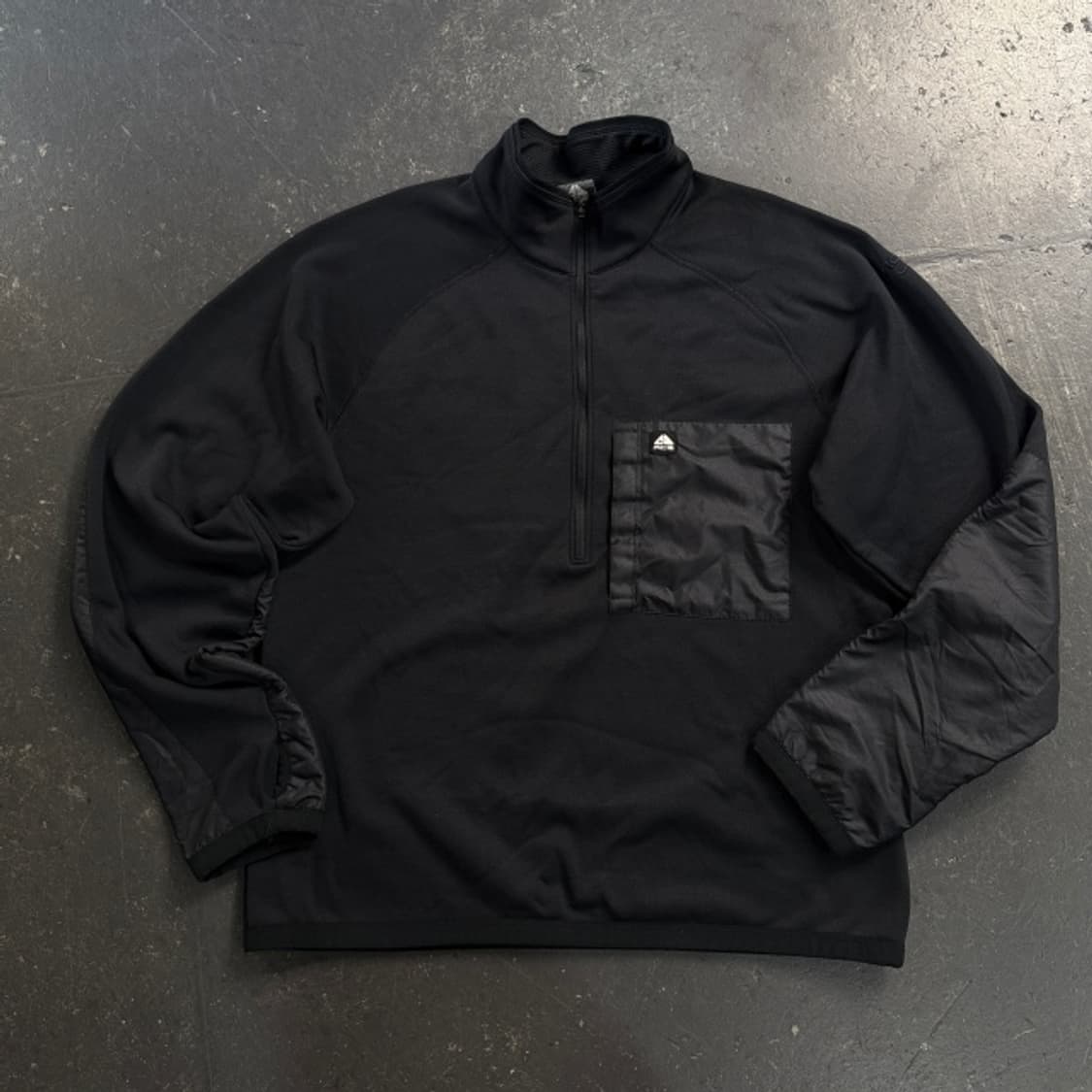 100 나이키 ACG 반집업 상품이미지1