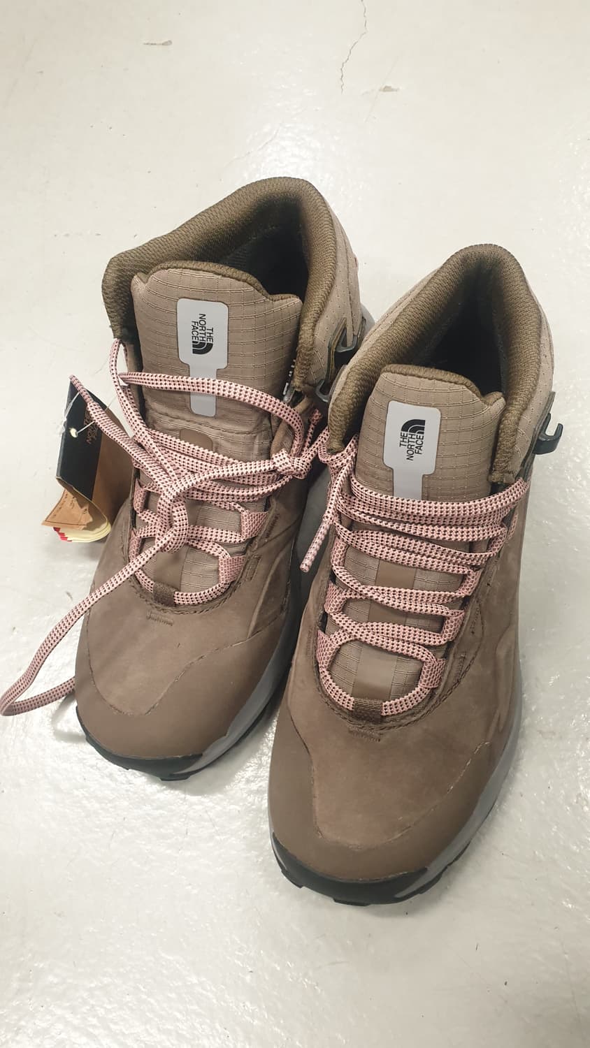 노스페이스 여성 등산화 245mm 새상품 상품이미지2